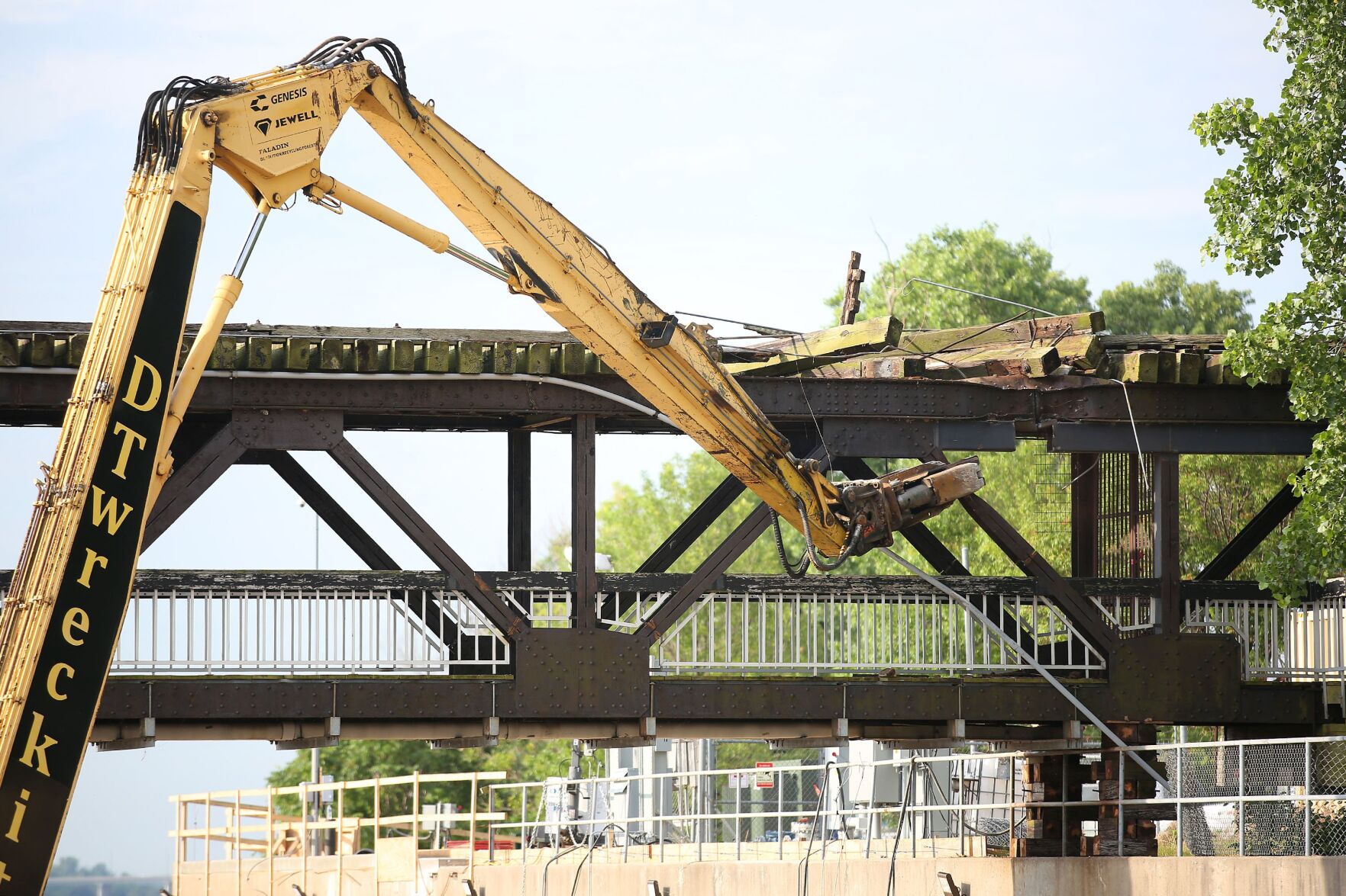 Pedestrian Bridge Demolish